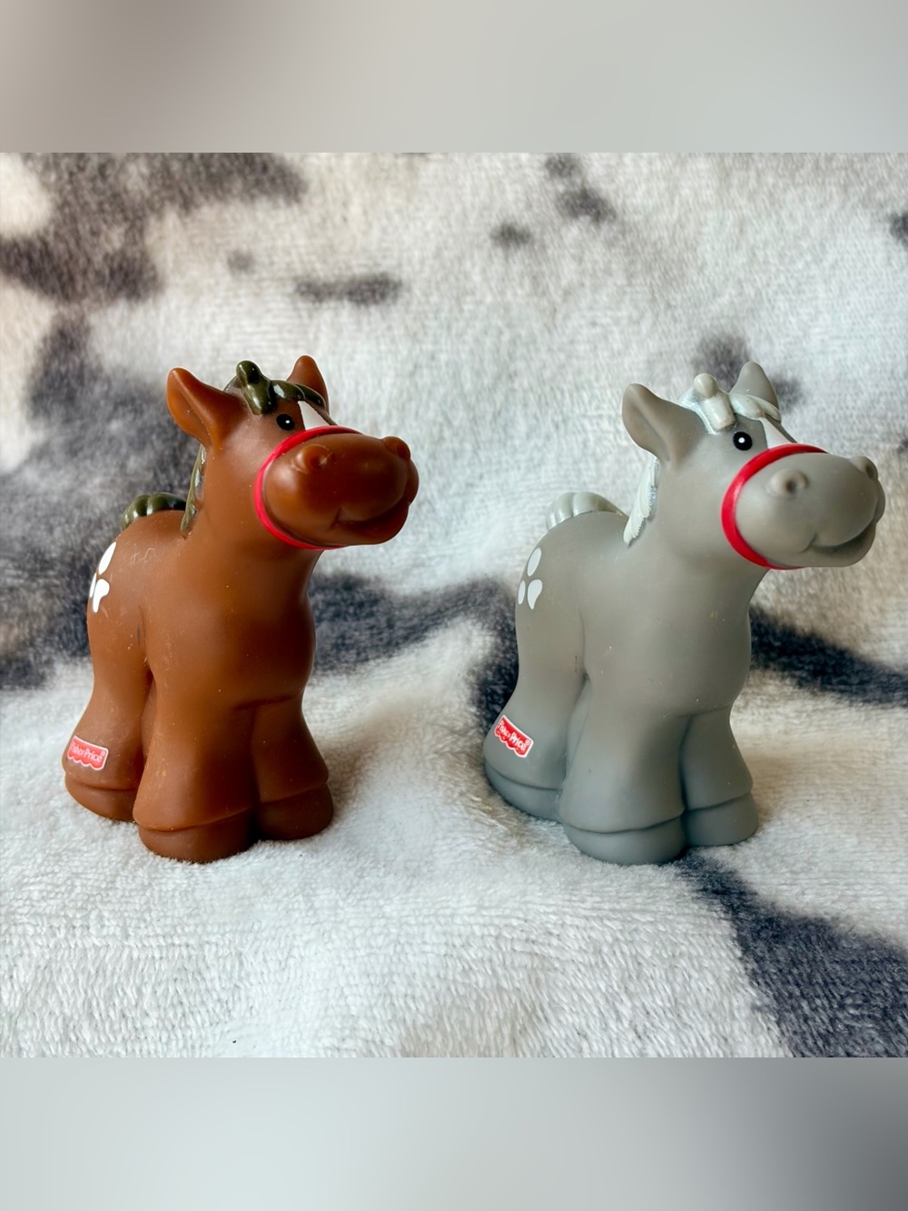 1991 VTG Fisher-Price Little People Brown/Grey Horse Figurines/EUC/2 Piece Lot